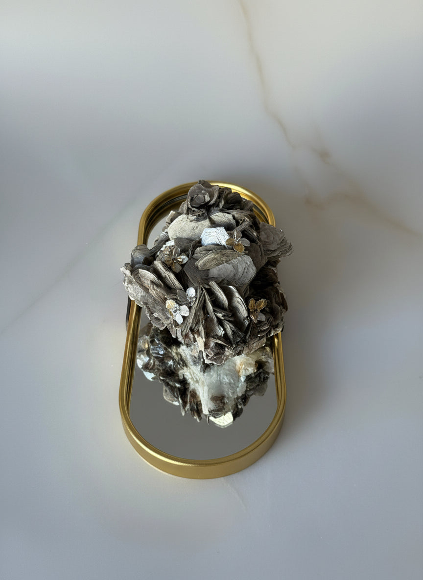 MICA GOLD EM BRUTO - O CRISTAL DA CONFIANÇA E ILUMINAÇÃO