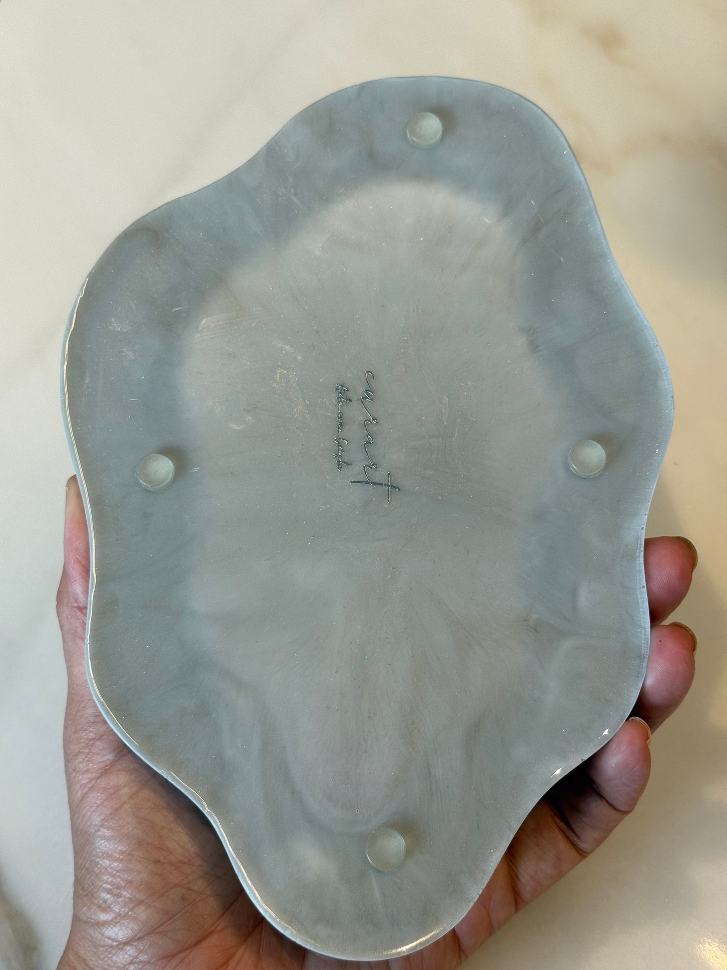 MINI BANDEJA CINZENTA COM MINI DRUSA DE CRISTAL